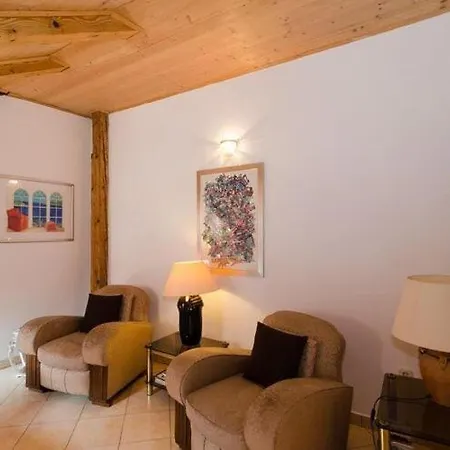 Apartment & Sweet - One Bedroom With Shared Terrace And View