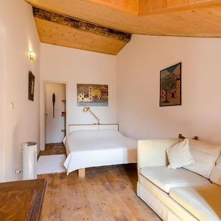 & Sweet - One Bedroom With Shared Terrace And View Apartment *