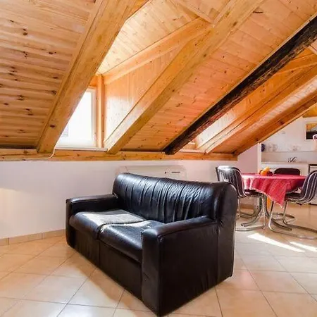 & Sweet - One Bedroom With Shared Terrace And View Apartment *