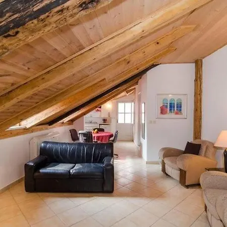 & Sweet - One Bedroom With Shared Terrace And View *